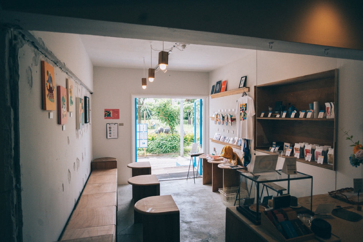 LIGHT UP COFFEE の店内